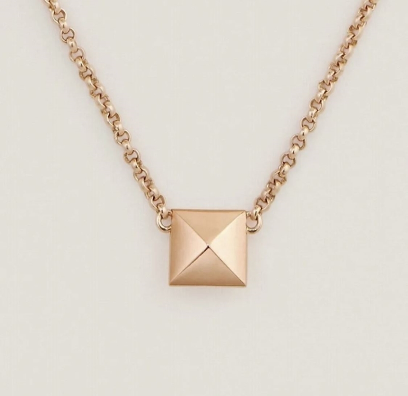 H**me5 necklaces
